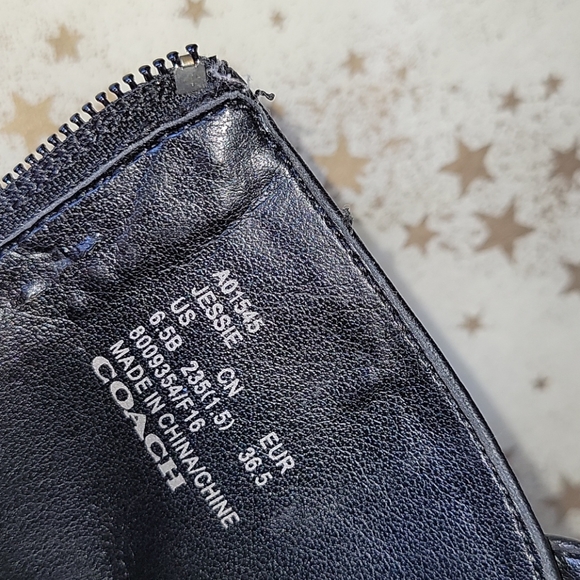 Coach boots w/ ankle tassels - Picture 4 of 6